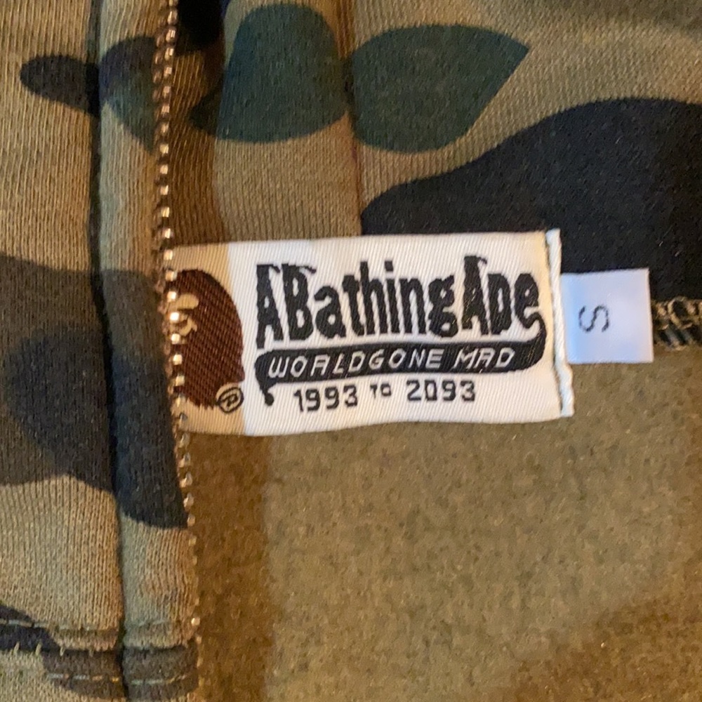 Bape 1st Camo Shark Full Zip Hopdie - Picture 3 of 4